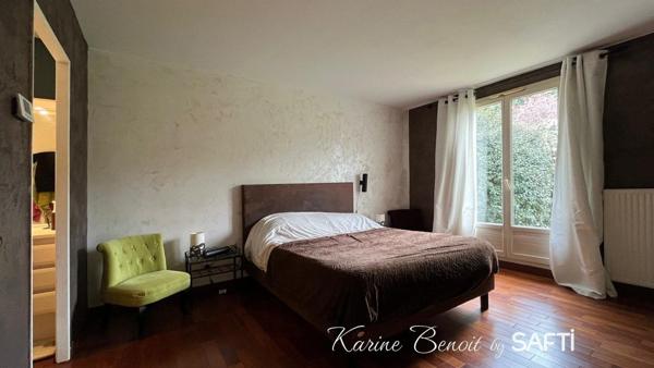 Pavillon dans un cadre exeptionnel, charme et confort en plein cœur d'Etiolles