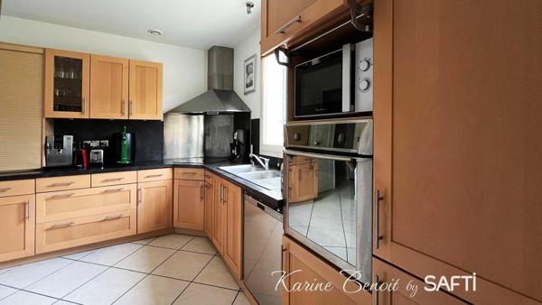 Pavillon dans un cadre exeptionnel, charme et confort en plein cœur d'Etiolles