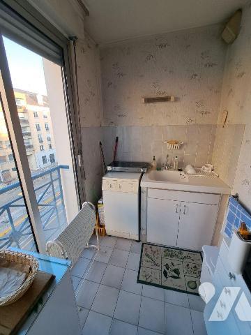 5 MIN REPUBLIQUE - BOLLEE 
Dans résidence de standing - appartement type T1 comprenant entrée ...