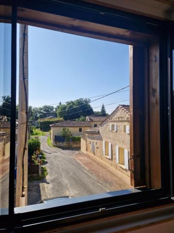Coup de Coeur : rénovation de qualité aux portes de Saint-Émilion Montagne Charme de la pierre & confort haute couture 135 m2