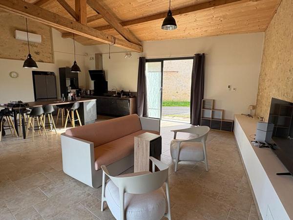 Coup de Coeur : rénovation de qualité aux portes de Saint-Émilion Montagne Charme de la pierre & confort haute couture 135 m2
