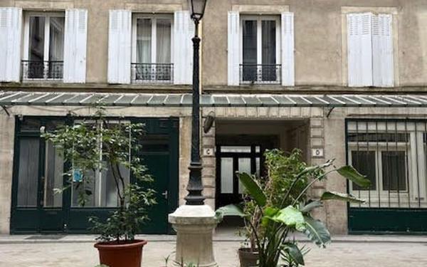 Appartement à vendre    2 pièces • 30 m2 Paris 10