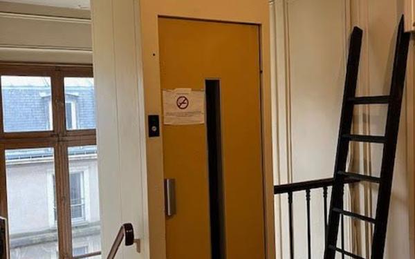 Appartement à vendre    2 pièces • 30 m2 Paris 10