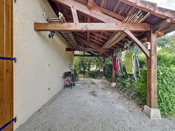 Sennecey-le-Grand (71240) Charmante maison avec 2 gîtes indépendants à Sennecey-le-Grand : Calme, Potentiel et Revenu