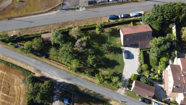 Sennecey-le-Grand (71240) Charmante maison avec 2 gîtes indépendants à Sennecey-le-Grand : Calme, Potentiel et Revenu