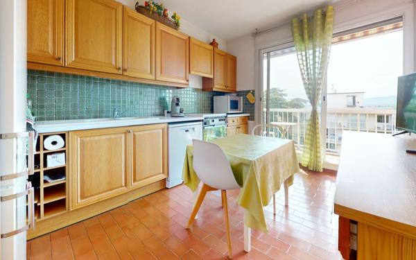 Appartement à vendre    4 pièces • 85 m2 Tassin-la-Demi-Lune