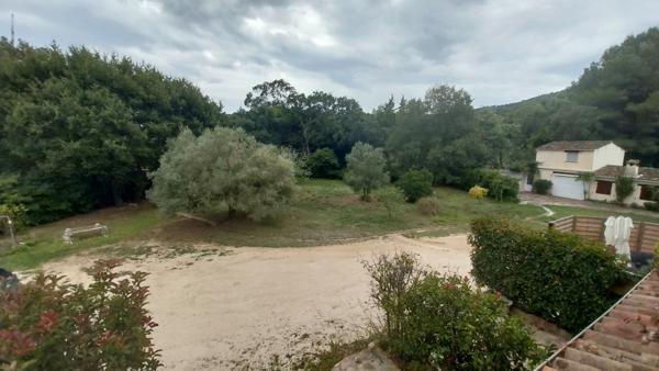 Bormes-les-Mimosas (83230) Villa divisé en appartements. Fort potentiel