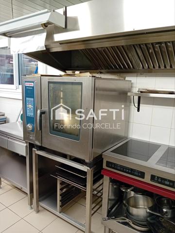 situé en plein centre ville de Thônes