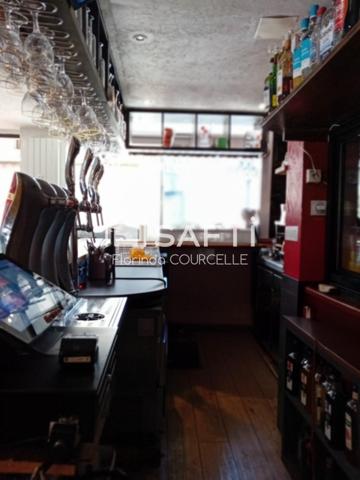 situé en plein centre ville de Thônes