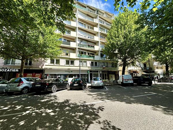 SPECIAL ETUDIANT - ANNECY - F3 70 m² - meublé