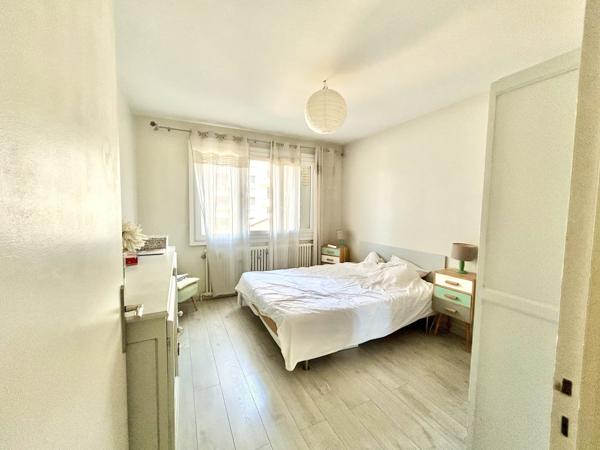 SPECIAL ETUDIANT - ANNECY - F3 70 m² - meublé