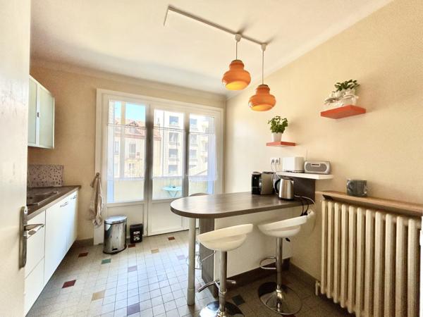 SPECIAL ETUDIANT - ANNECY - F3 70 m² - meublé