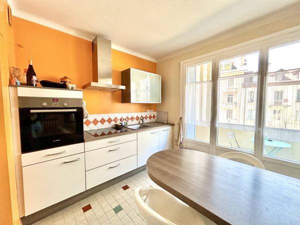 SPECIAL ETUDIANT - ANNECY - F3 70 m² - meublé