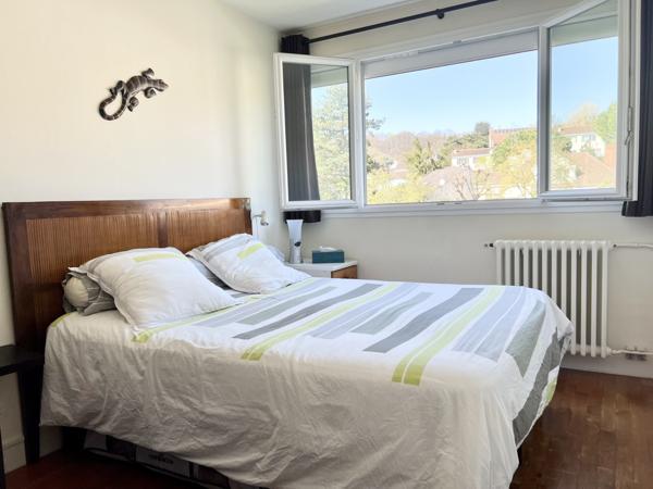 Verrières-le-Buisson (91370) Appartement avec très belle vue