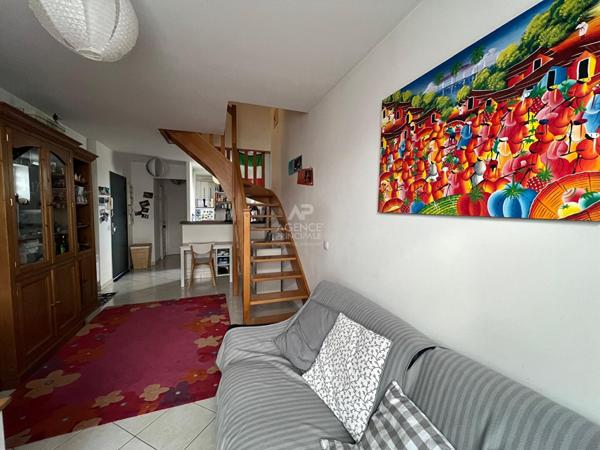 Appartement Houilles 4 pièces 79 m2 €310 000 ** - Référence 796