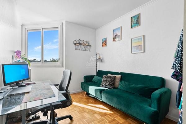 Appartement Saint Germain En Laye 3 pièce(s) 64.70 m2 €291 480 ** - Référence 17435