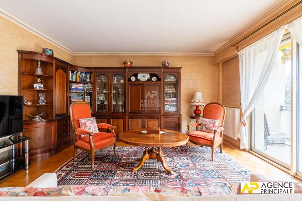 Appartement 2 pièce(s) - ascenseur 375 000 € **  - Référence  4635