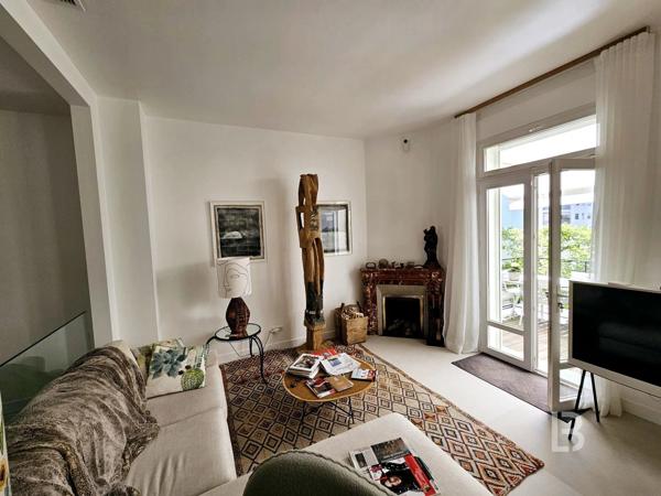 Villa individuelle avec piscine à vendre – Cannes centre, à 5 minutes de la Banane