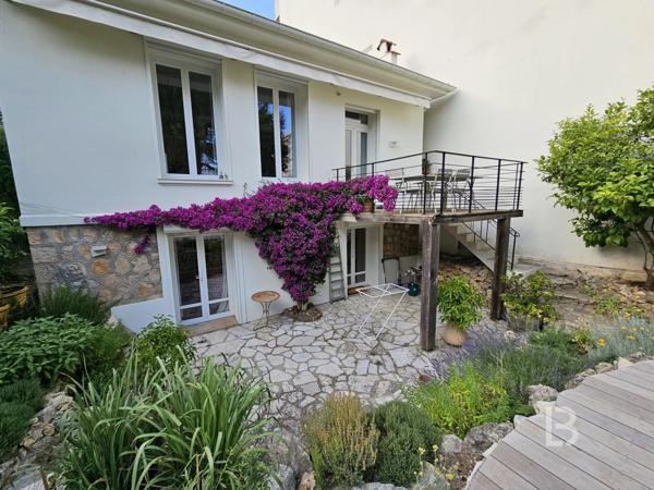 Villa individuelle avec piscine à vendre – Cannes centre, à 5 minutes de la Banane