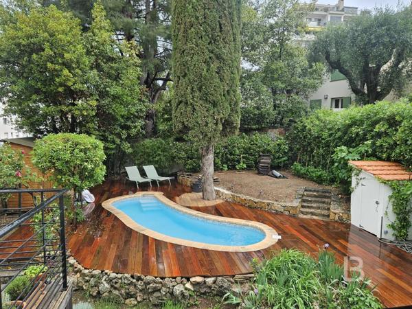 Villa individuelle avec piscine à vendre – Cannes centre, à 5 minutes de la Banane