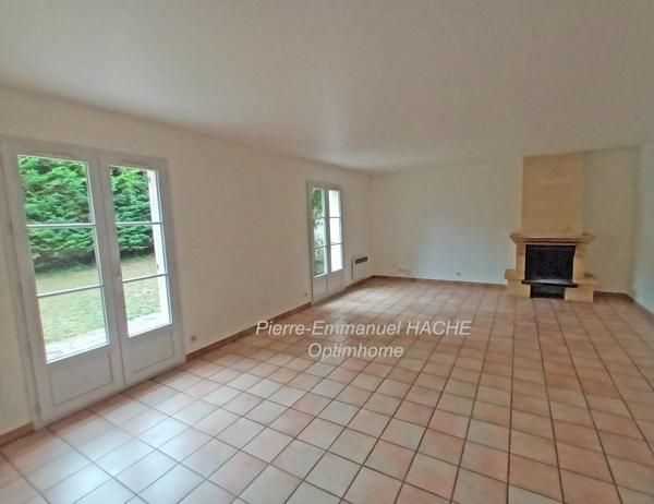 MAISON FAMILIALE SUR LA COMMUNE DE MAREIL MARLY