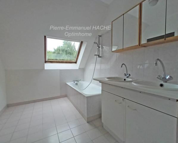 MAISON FAMILIALE SUR LA COMMUNE DE MAREIL MARLY