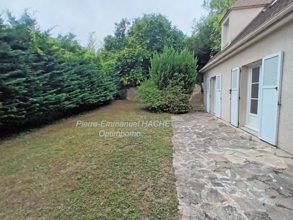 MAISON FAMILIALE SUR LA COMMUNE DE MAREIL MARLY