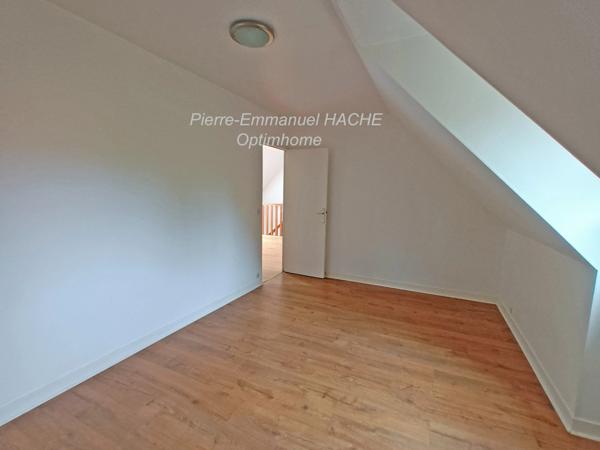 MAISON FAMILIALE SUR LA COMMUNE DE MAREIL MARLY