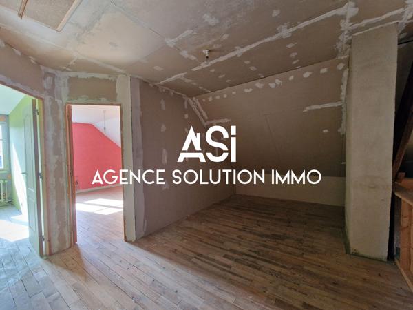 Maison Andouillé 196 m² - 6 chambres - 2 bureau sur 888 m² de terrain hyper centre