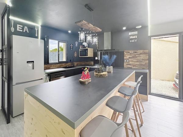 Vaison-la-Romaine (84110) RARE ! VILLA DE PLAIN PIED de 2021 - 3 chambres - DPE classe A sur un terrain de 520 m2