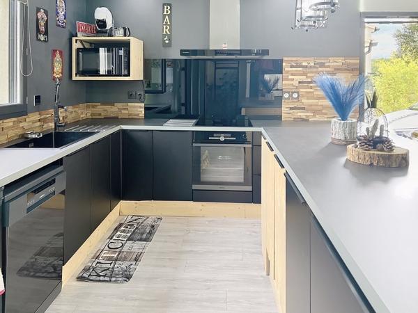 Vaison-la-Romaine (84110) RARE ! VILLA DE PLAIN PIED de 2021 - 3 chambres - DPE classe A sur un terrain de 520 m2