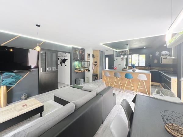 Vaison-la-Romaine (84110) RARE ! VILLA DE PLAIN PIED de 2021 - 3 chambres - DPE classe A sur un terrain de 520 m2