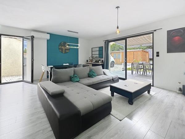 Vaison-la-Romaine (84110) RARE ! VILLA DE PLAIN PIED de 2021 - 3 chambres - DPE classe A sur un terrain de 520 m2