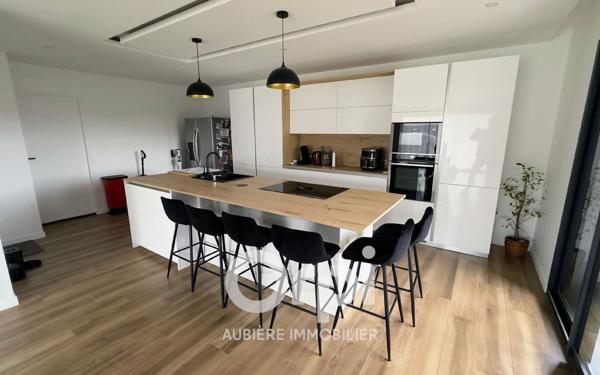 Maison à vendre    4 pièces •  Billom