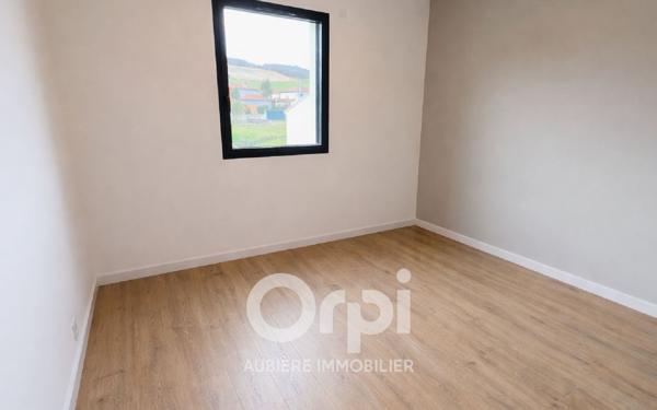 Maison à vendre    4 pièces •  Billom