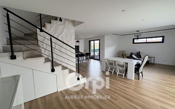 Maison à vendre    4 pièces •  Billom