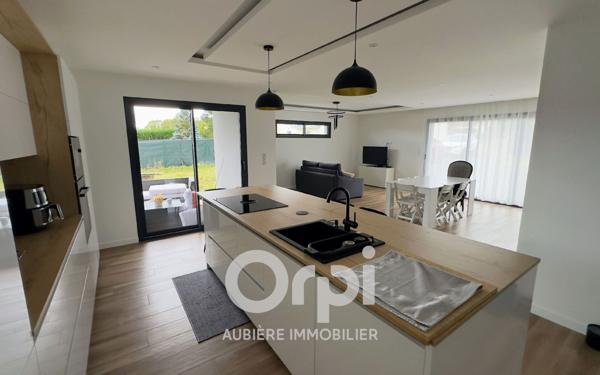 Maison à vendre    4 pièces •  Billom