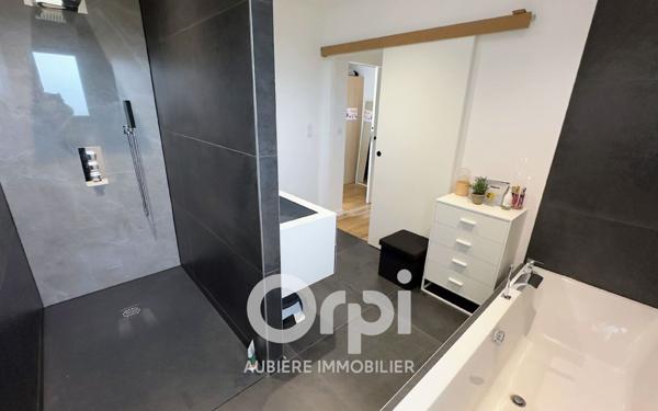 Maison à vendre    4 pièces •  Billom