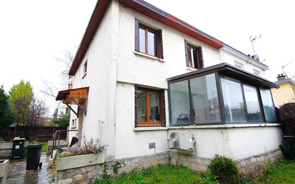 Maison à vendre    5 pièces • 90,04 m2 Le Bourget