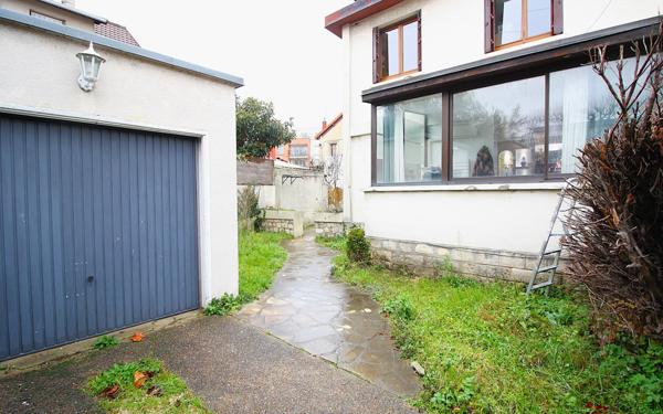 Maison à vendre    5 pièces • 90,04 m2 Le Bourget
