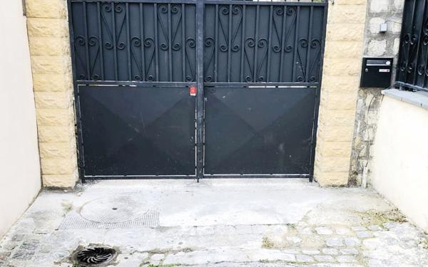 Maison à vendre    5 pièces • 90,04 m2 Le Bourget