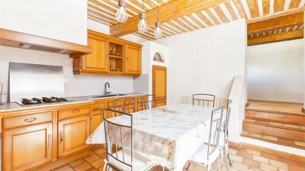 Aix-en-Provence 15 mn mas avec 3 logements