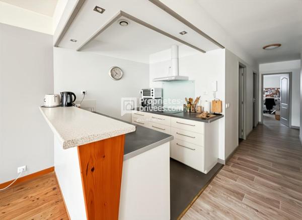 Bordeaux Appartement de 65 m2 avec 2 Chambres et TERRASSE