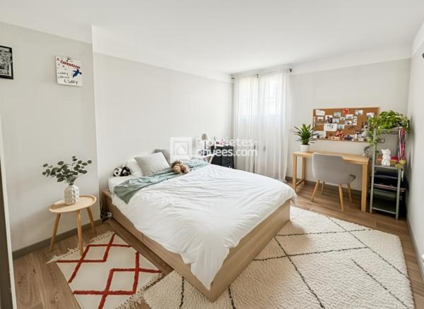 Bordeaux Appartement de 65 m2 avec 2 Chambres et TERRASSE