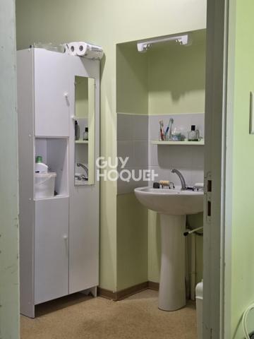 NAUCELLE (AVEYRON) - 160 m2 DE MURS COMMERCIAUX AVEC VITRINES QUI N'ATTENDENT QUE VOTRE TALENT