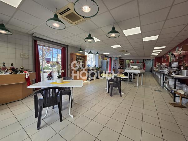 NAUCELLE (AVEYRON) - 160 m2 DE MURS COMMERCIAUX AVEC VITRINES QUI N'ATTENDENT QUE VOTRE TALENT