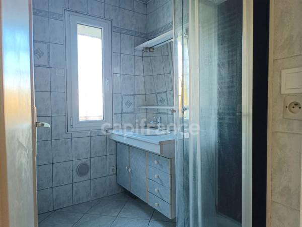 Maison à vendre 4 pièces LAROCHE SAINT CYDROINE (89)