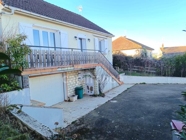 Maison à vendre 4 pièces LAROCHE SAINT CYDROINE (89)