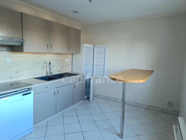 Maison à vendre 4 pièces LAROCHE SAINT CYDROINE (89)