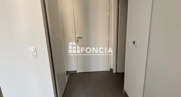 Location Appartement 2 pièces 42.3 m² - Tours 37200